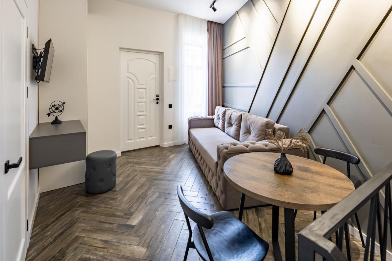 Romari Таманська 12 Apartamento Lviv Exterior foto